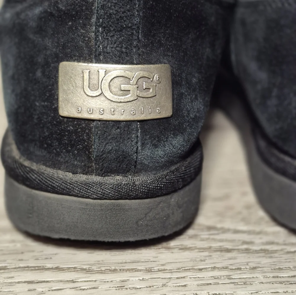 UGG Australia Upside 5163 Black Suede Tall Lace Up Shearling Boots Size 7